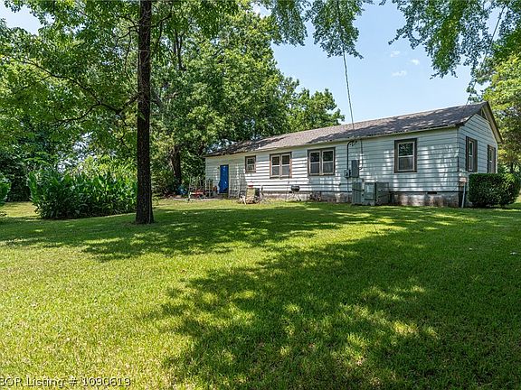 4th image of 5104 Wilson Rd