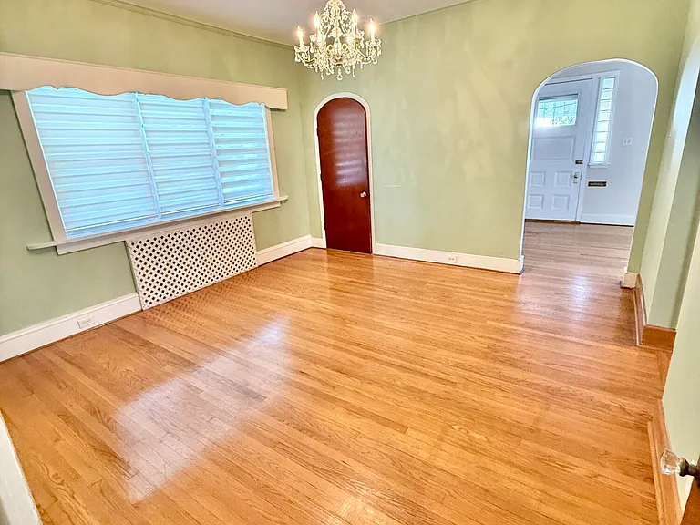 1012 N Webster Ave #1 — Photo 8