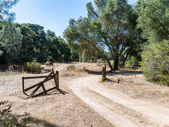 3rd image of 9107 Horseshoe Canyon Rd
