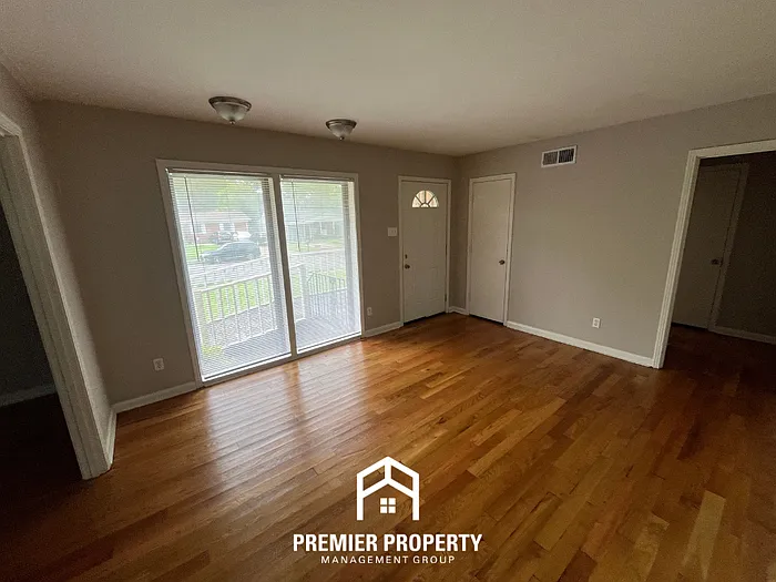 3391 Boxdale St — Photo 2