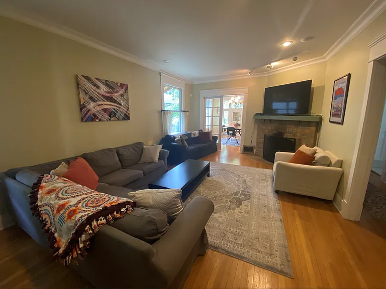 4739 Latona Ave NE — Photo 5