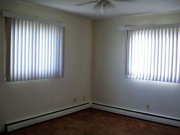 3rd image of 236 12th St NE #303