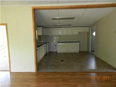 3rd image of 275 Dowdy Dr