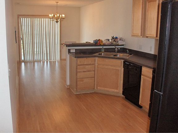 3rd image of 4987 207th St N