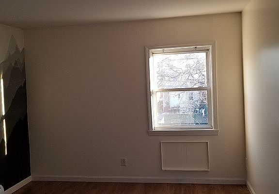 4th image of 150-24 Roosevelt Ave Floor 2