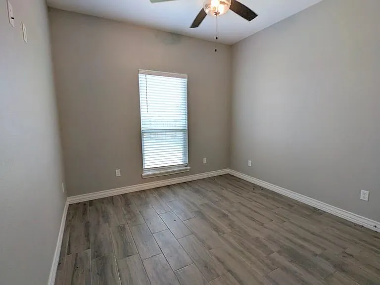 2602 Martell St — Photo 14