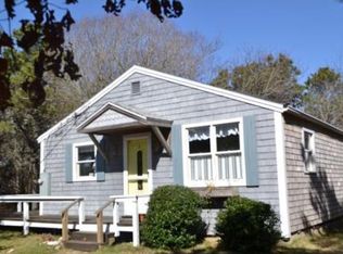 3 Lexington Ave, Edgartown, MA 02539