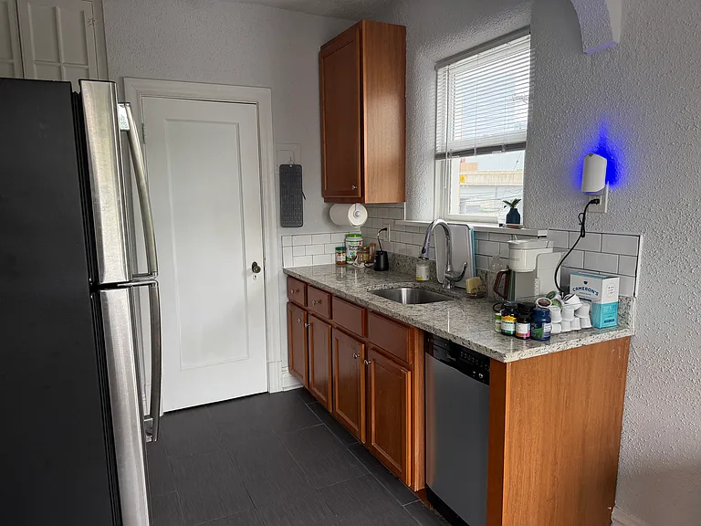 7355 Lindell Blvd #202 — Photo 8