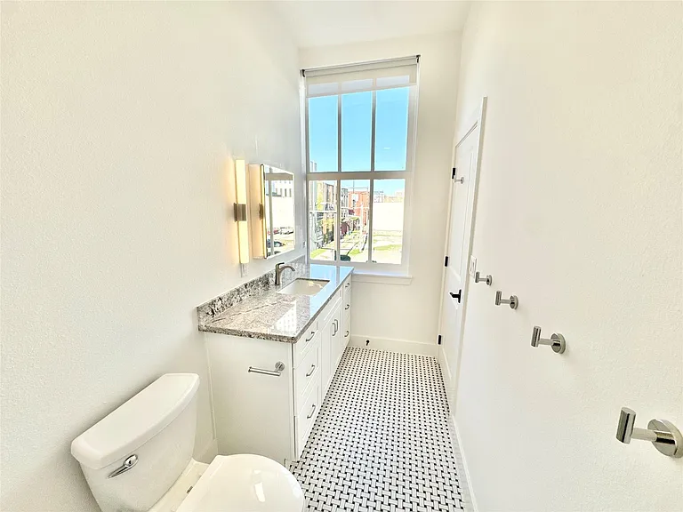 2102 Mechanic St #205 — Photo 11