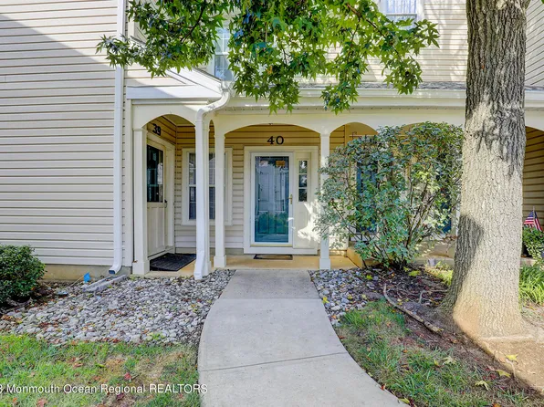 40 Tulip Lane, Freehold, NJ 07728