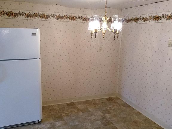 5th image of 437 Centreville Pike APT 6
