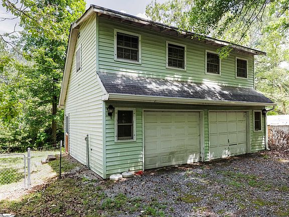 4th image of 329 Berry Rd