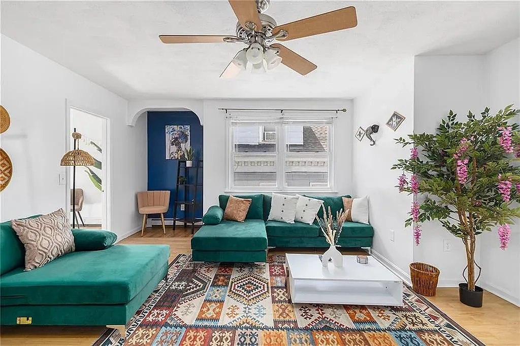 4 bed, 1100 sqft, $3,000 — Photo 1