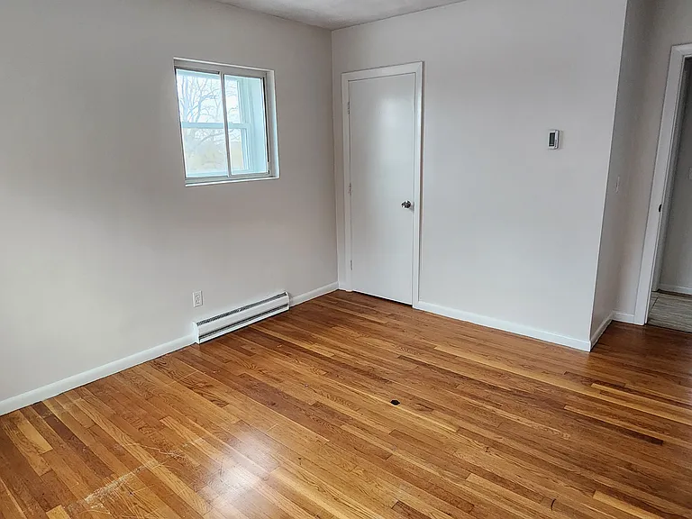 5 Waldemar Ave #1 — Photo 7