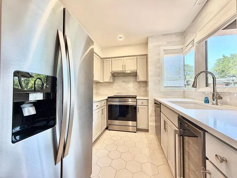 907 Oak Tree Dr — Photo 11
