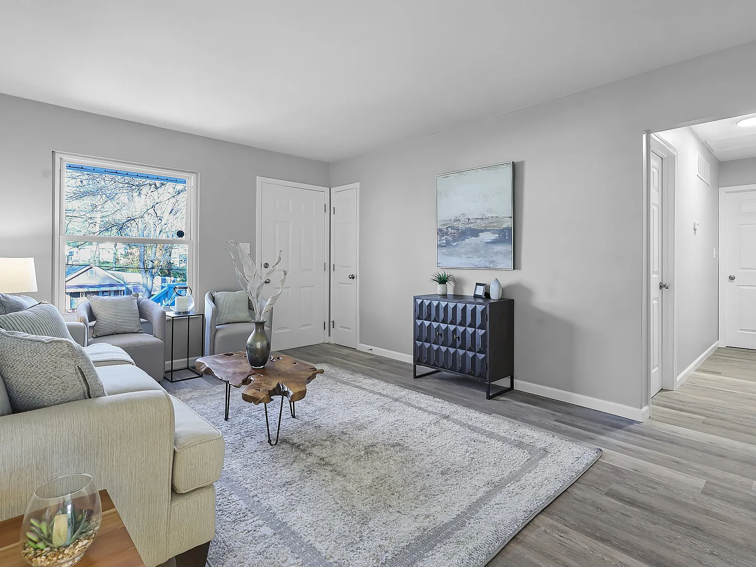 3 bed, 952 sqft, $1,950 — Photo 4