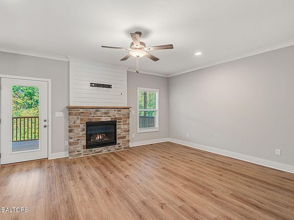3rd image of 112 Kingberry St