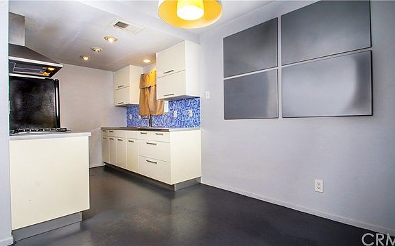 3rd image of 5415 Santa Anita Ave