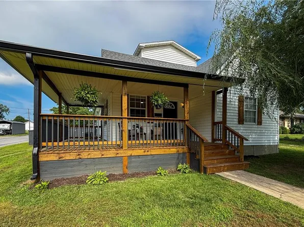 526 S West St, Nevada, MO 64772