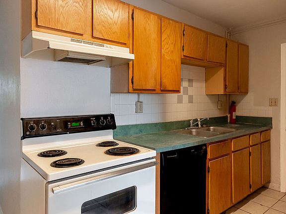 4th image of 1436 Hudson St APT 1