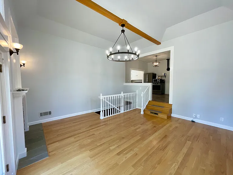 1625 B St — Photo 16
