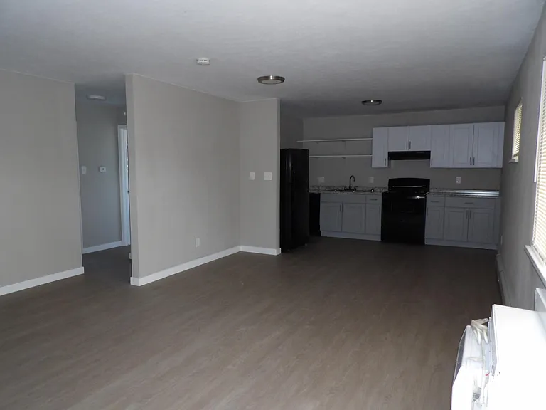 1435 Kingston St #8 — Photo 7