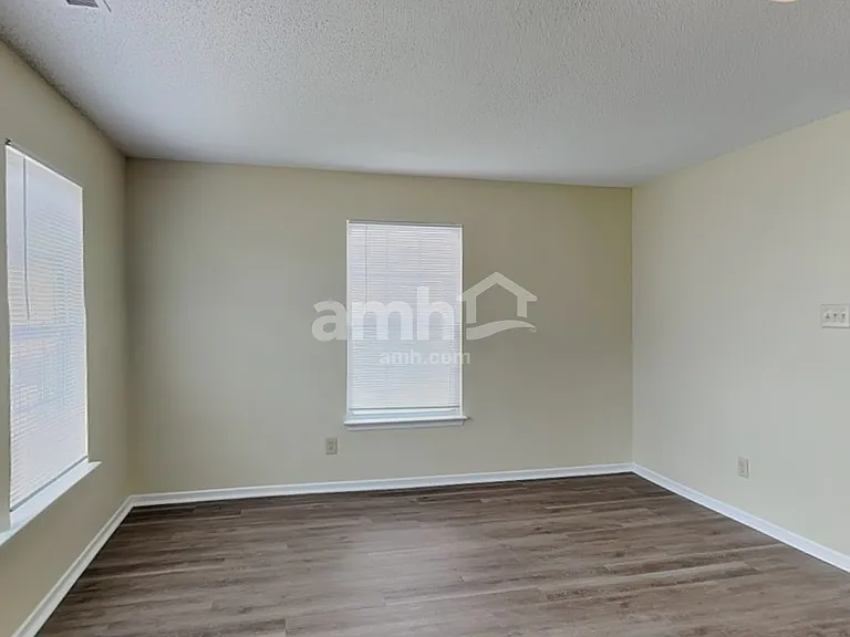 10398 Mohawk Trl — Photo 4