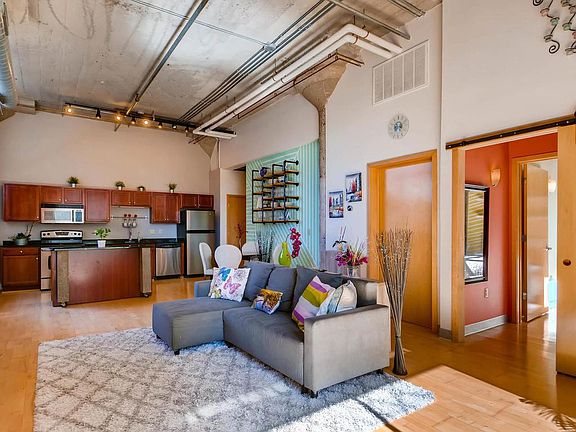 3rd image of 521 7th St S #501