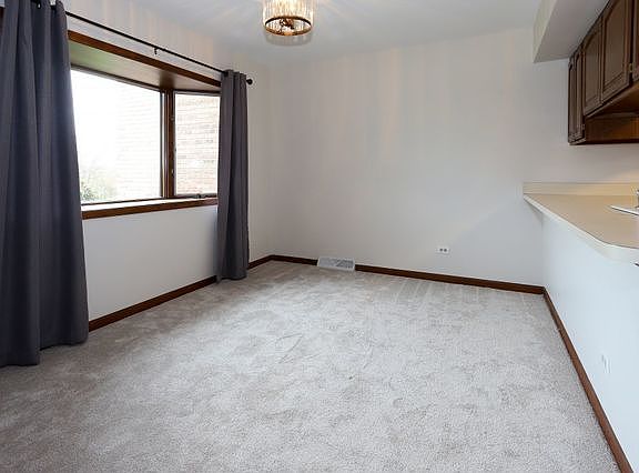 4th image of 1798 Monterey Ct
