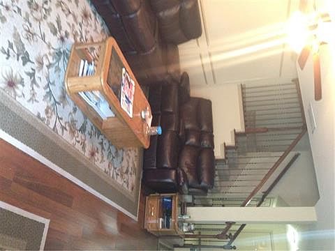 3rd image of 12500 Bay Ave