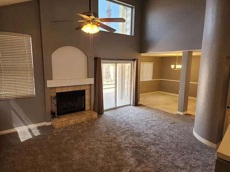 4118 E Woodland Dr — Photo 6