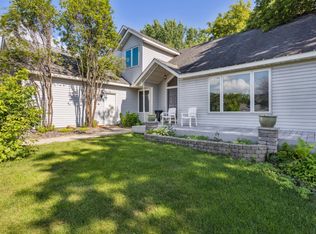 3113 Chandler Ct, Burnsville, MN 55337