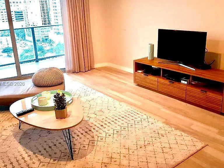 1010 SW 2nd Ave #1105 — Photo 24
