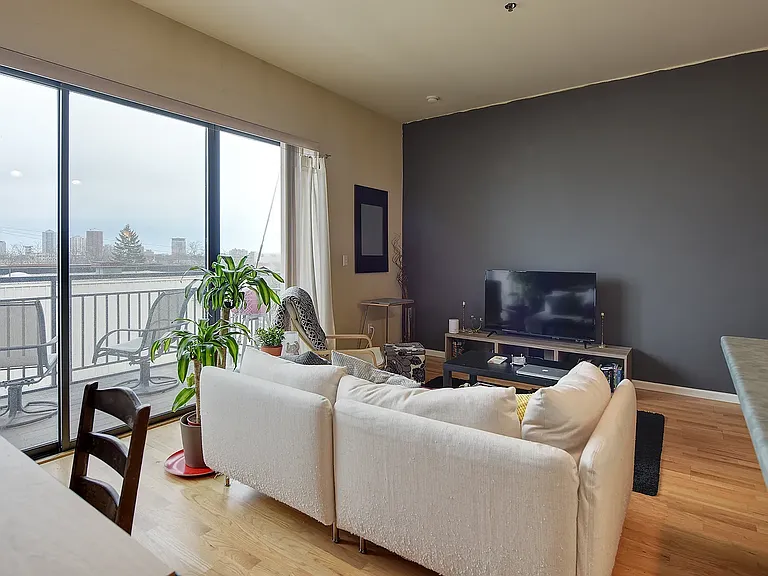 1924 N Hubbard St #413 — Photo 5