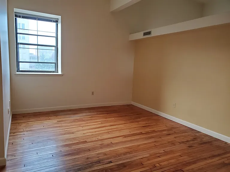 Charming Apartments in Prime Lancaster City Location - Walking distance of Central Market! — Photo 4