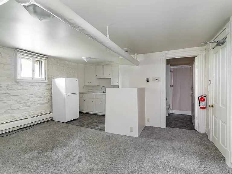 1000 Center Ave #14 — Photo 11