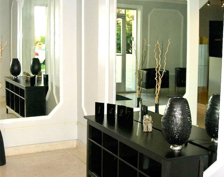 1st image of 1427 N Poinsettia Pl #3619