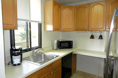 2121 Ala Wai Blvd Photo 1