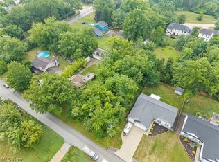 Morris Dr, Strongsville, OH 44149