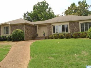 931 Whiting Dr SE, Huntsville, AL 35802