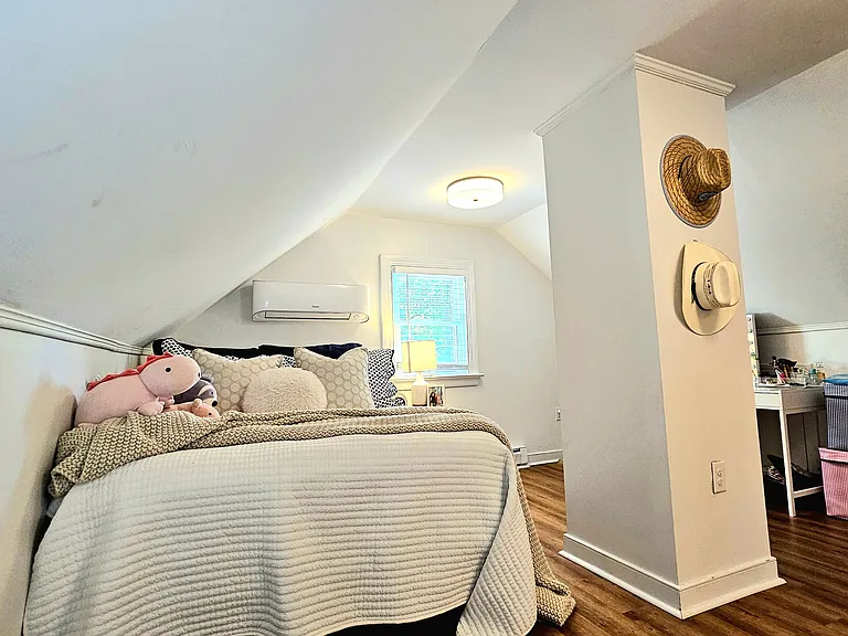 1403 Roxbury Rd — Photo 17