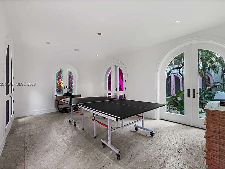 16 Palm Ave — Photo 26
