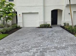 4343 Hammock Grove Dr, Lake Worth, FL 33467