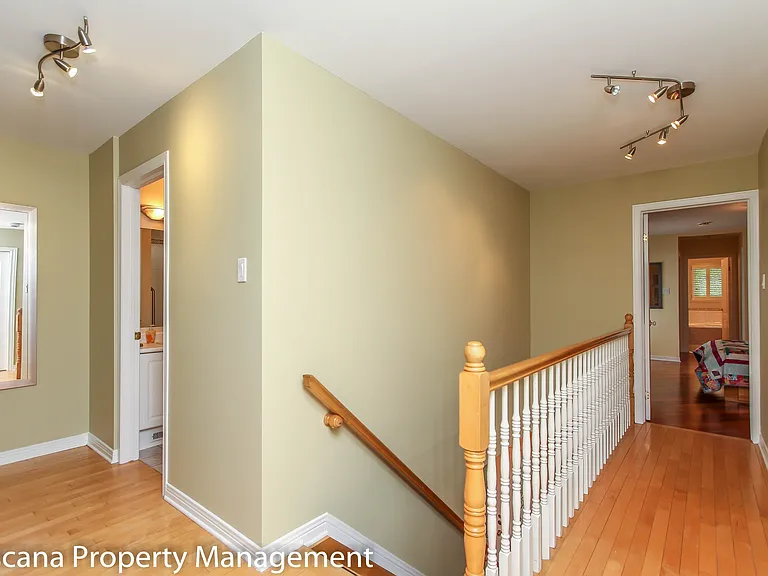 437 Riverdale Ave — Photo 15