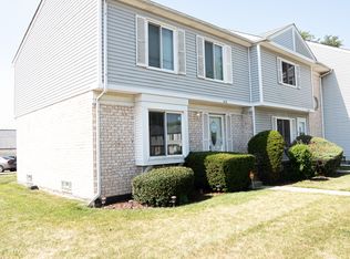 416 Gainsborough Ct, Bolingbrook, IL 60440