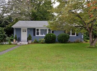 3 Hawkstone Ter, Oxford, CT 06478