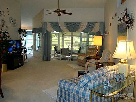 3rd image of 336 Caloosa Palms Ct