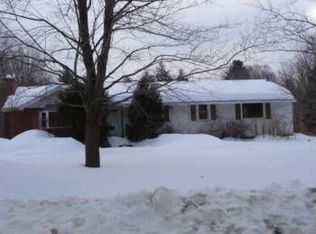 52 Willow Rd, East Kingston, NH 03827