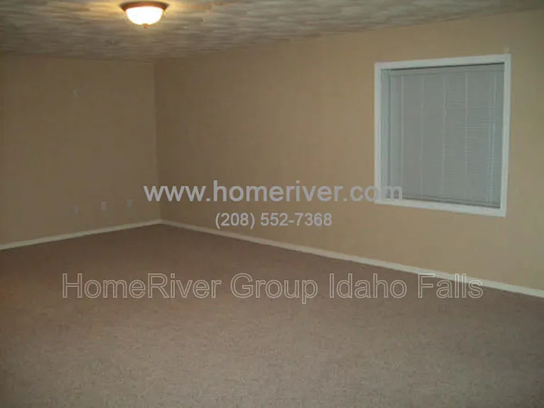 3851 John Adams Pkwy — Photo 8
