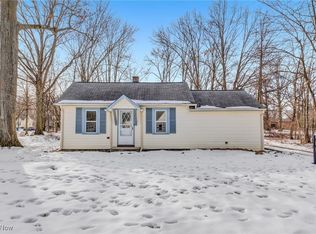 24093 Maple Ridge Rd, North Olmsted, OH 44070